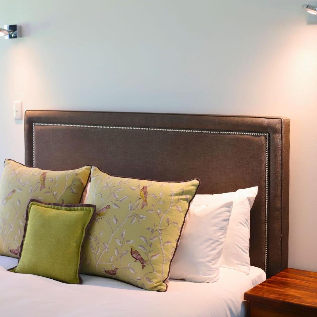 Mahogany Inn And Distillery Mahogany Creek Екстер'єр фото