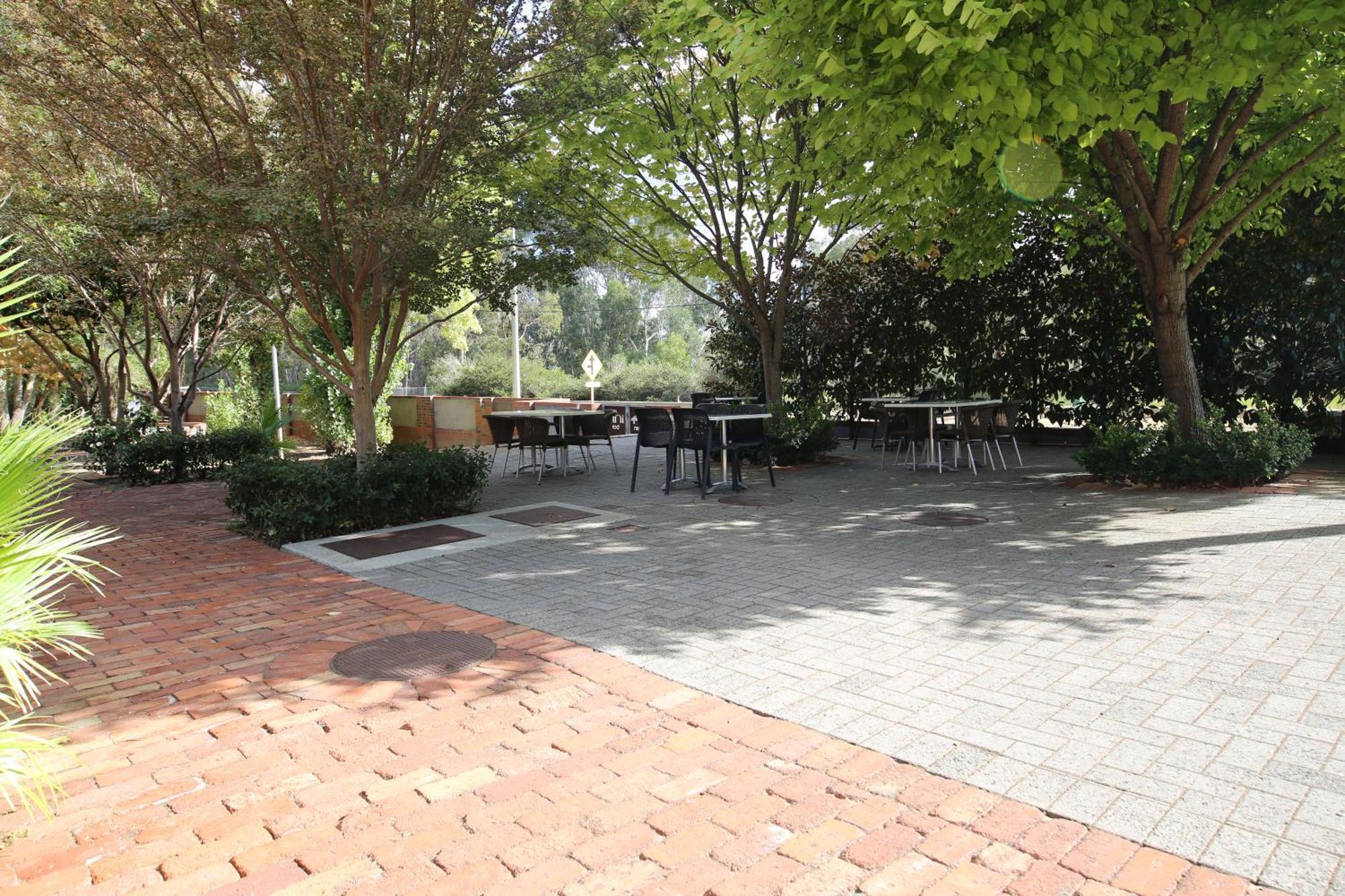 Mahogany Inn And Distillery Mahogany Creek Екстер'єр фото