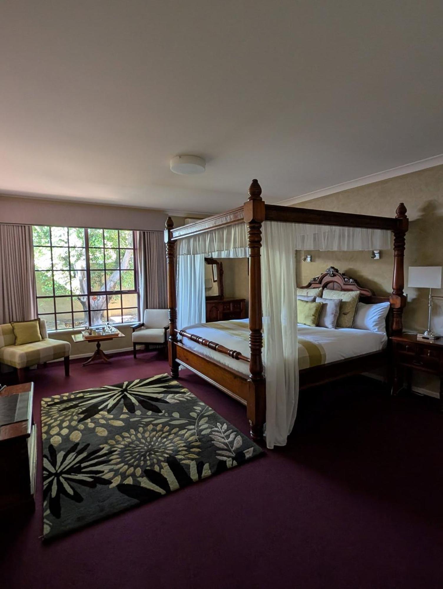 Mahogany Inn And Distillery Mahogany Creek Екстер'єр фото
