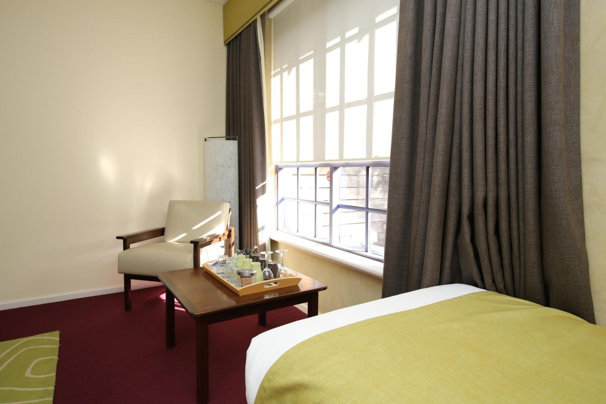 Mahogany Inn And Distillery Mahogany Creek Екстер'єр фото